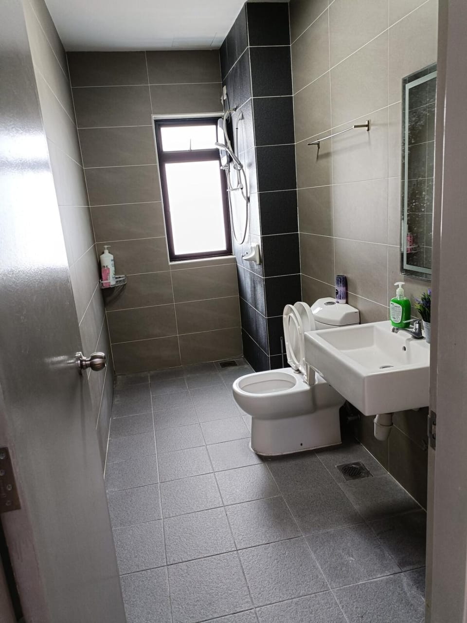 A-18-09 La Reve SuiteHyveWiFiNETFLIXFreeParking Apartment in Putrajaya