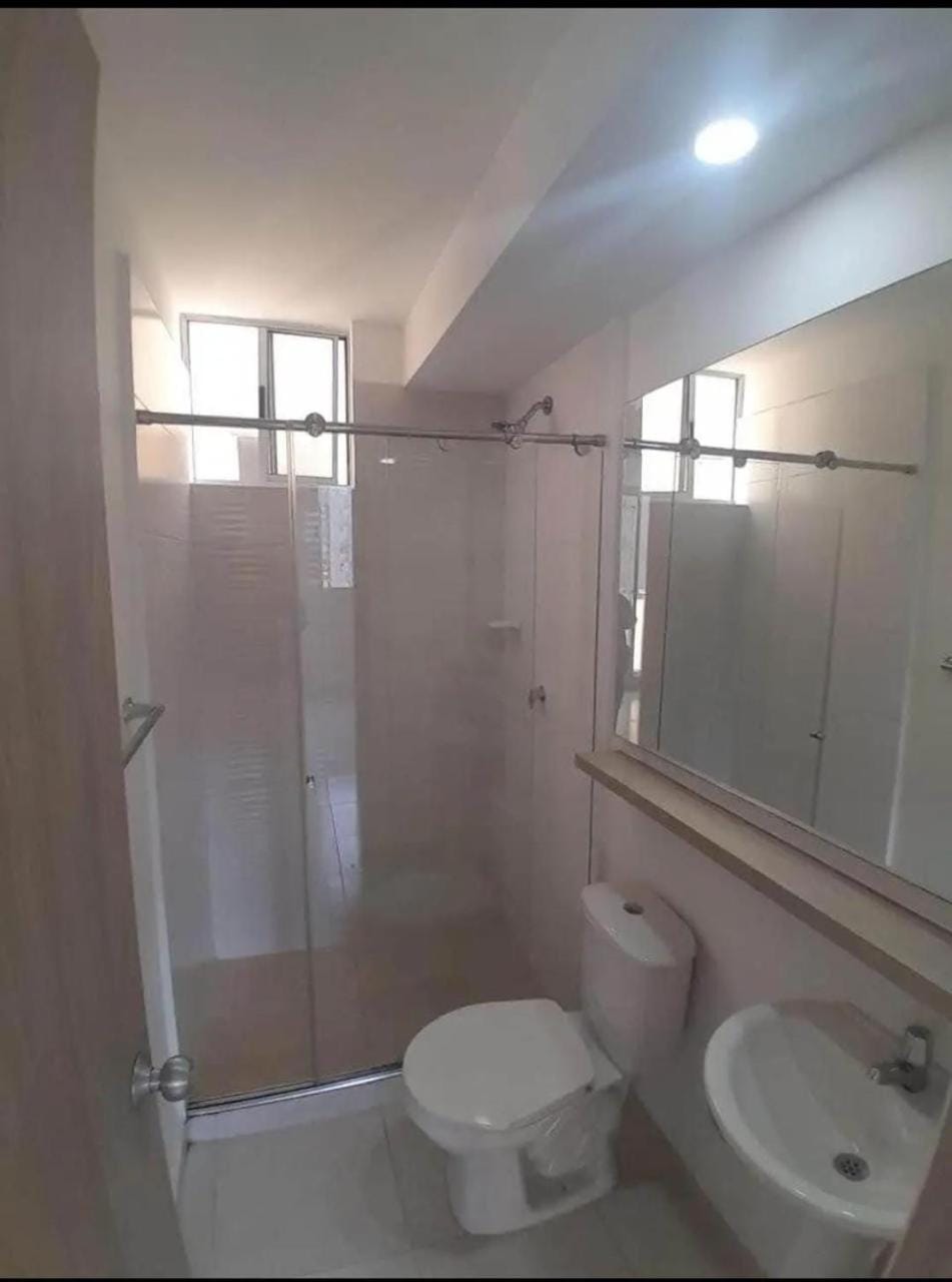 Shower, Bathroom, towels