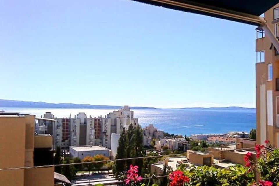 Neighbourhood, Balcony/Terrace, Sea view