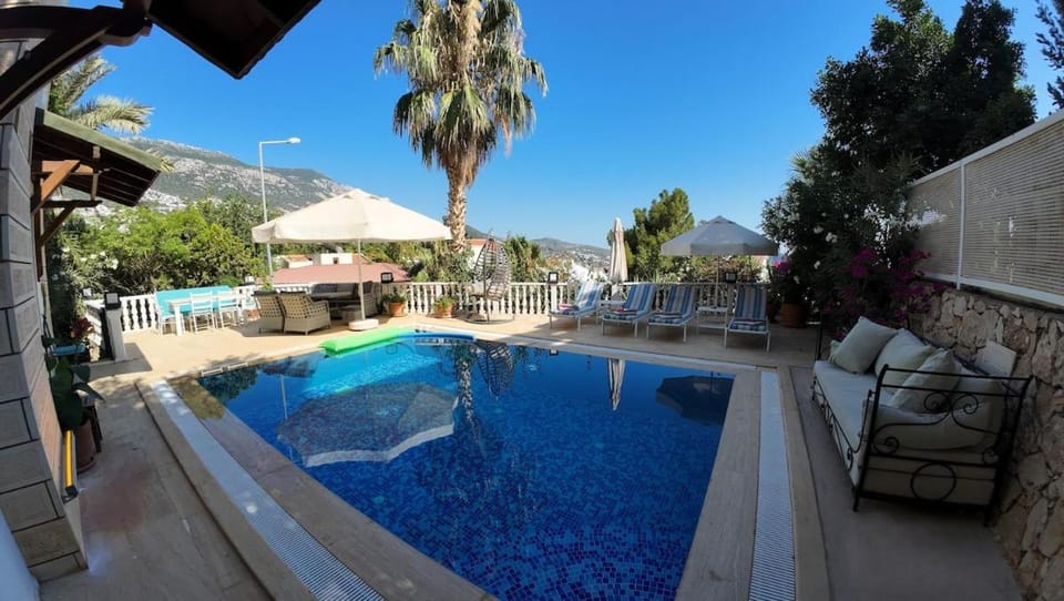 Patio, Swimming pool, Swimming pool, sunbed