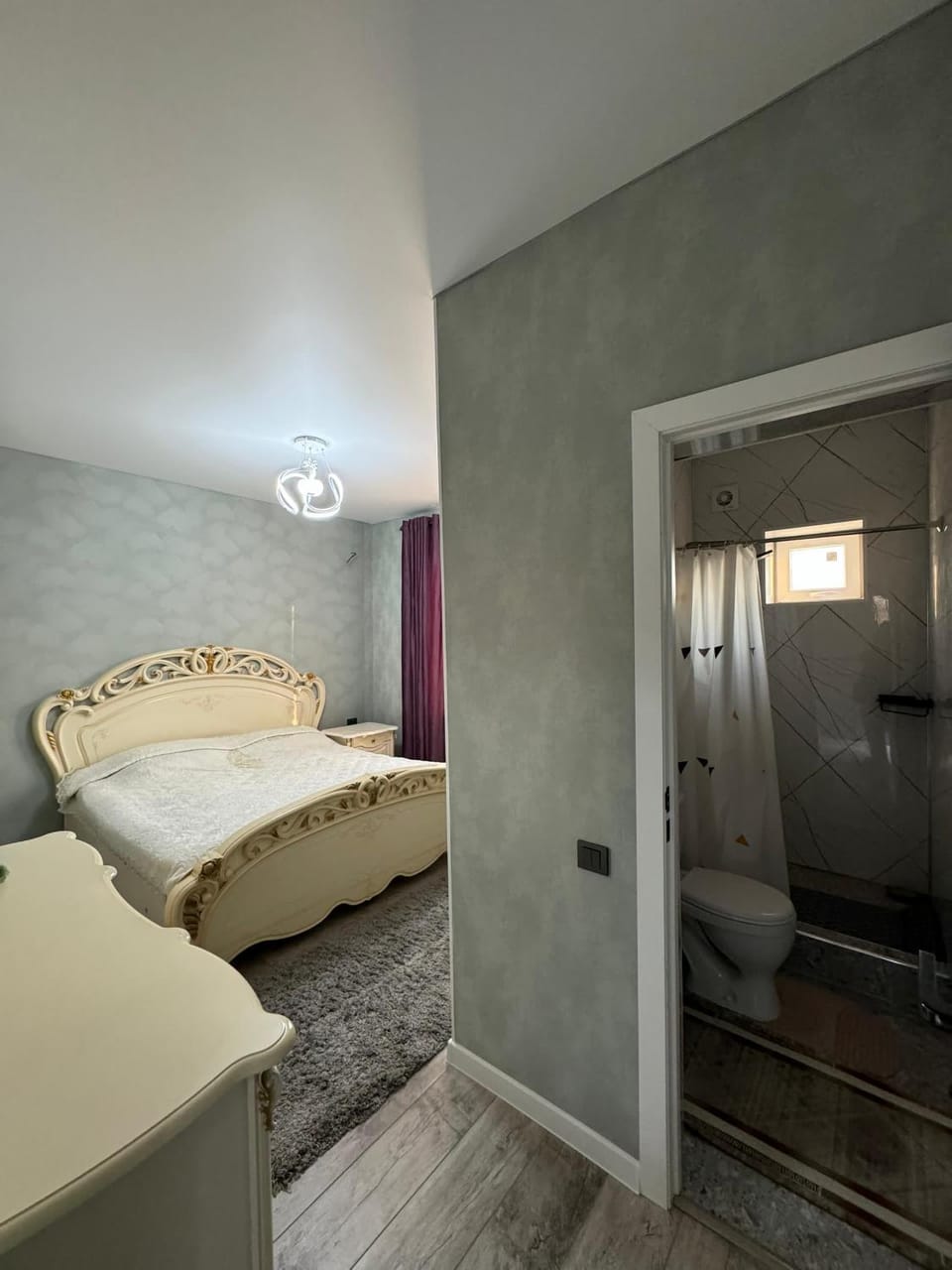 Toilet, Bed, Bathroom, Photo of the whole room, Bedroom