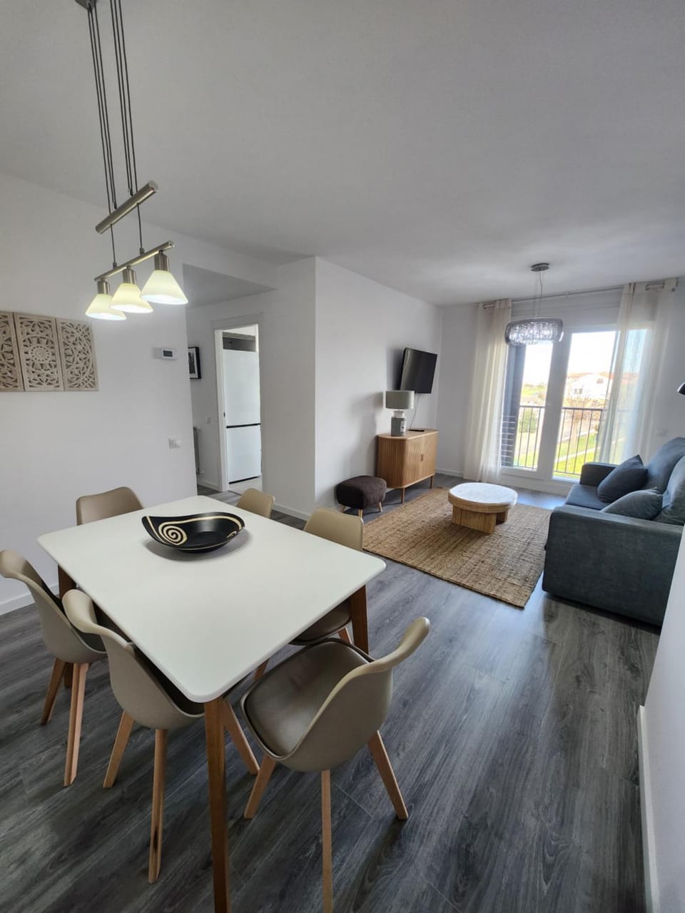 Living room, Dining area