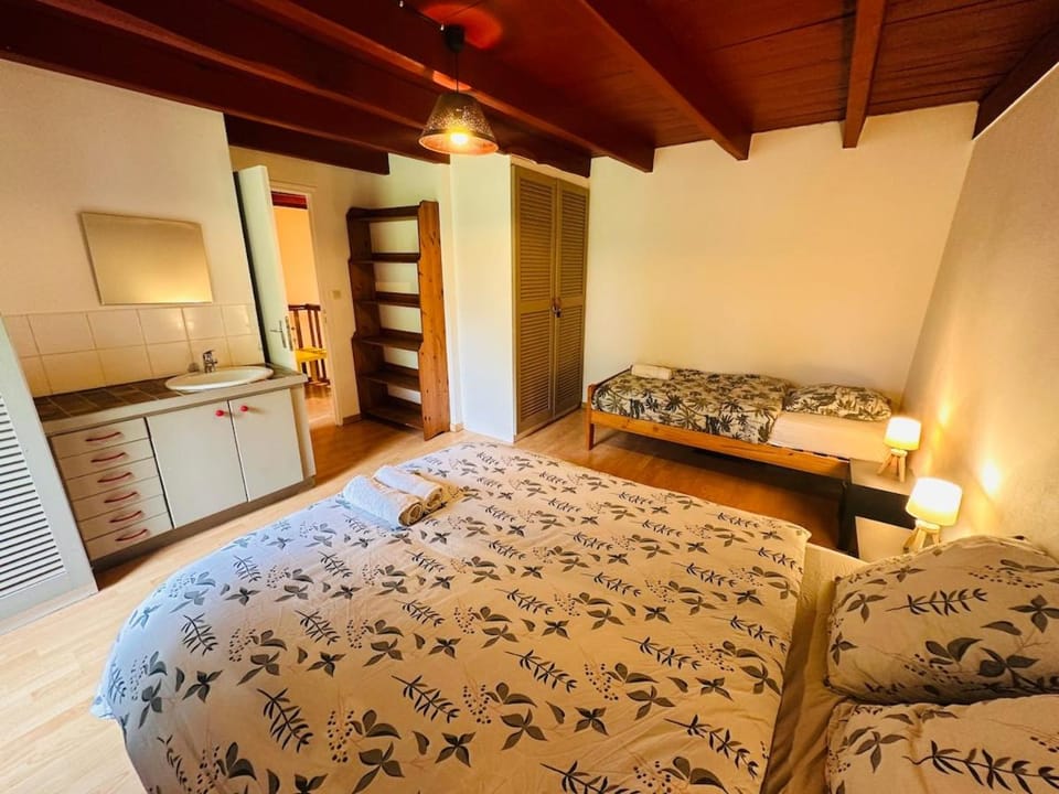 Maison pour 20 personnes à Pont Chéan House in Brittany