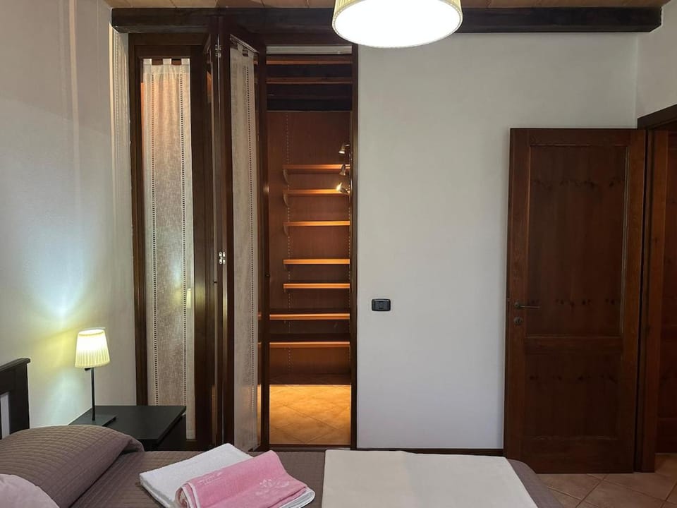 Bedroom, wardrobe