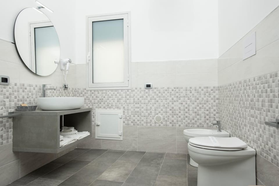 Toilet, Bathroom