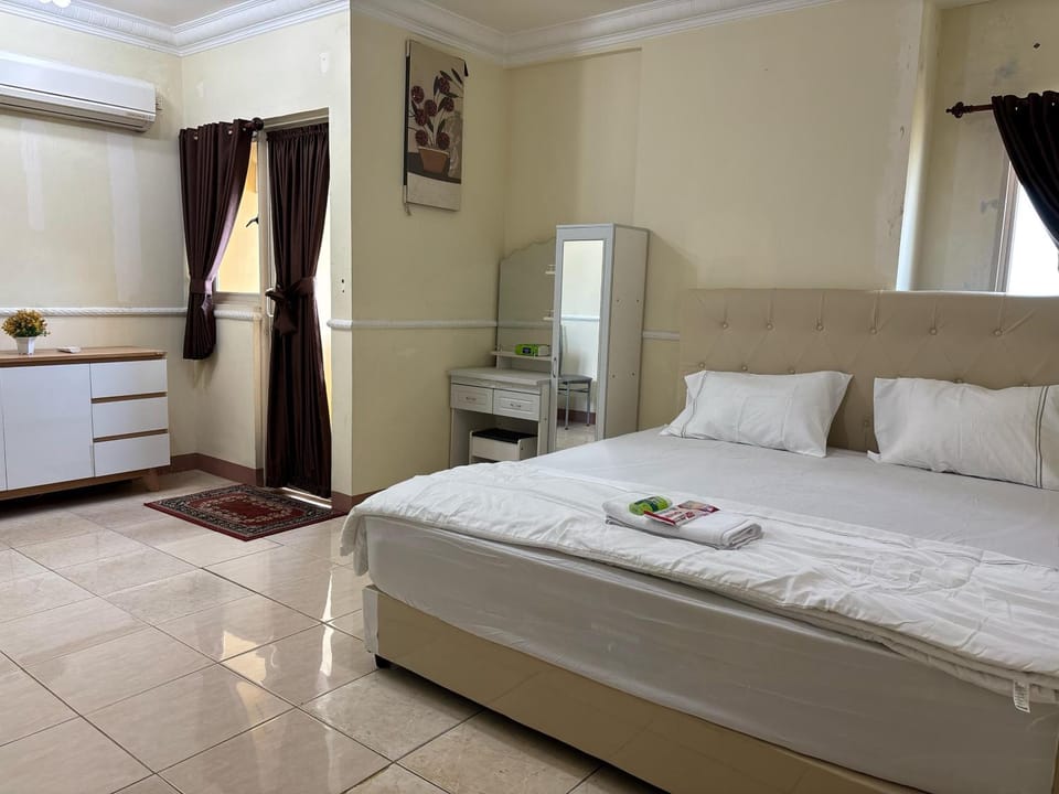Queen Victoria Apartment by Sora Nest Apartment in Riau Islands, Indonesia
