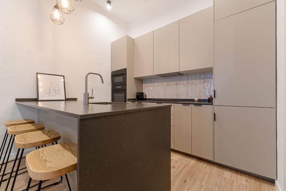 Kitchen or kitchenette, stove