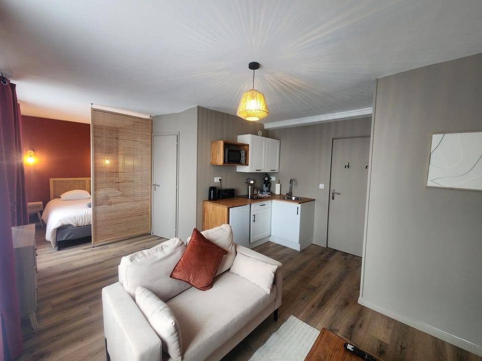 Kitchen or kitchenette, Living room, Photo of the whole room, Bedroom