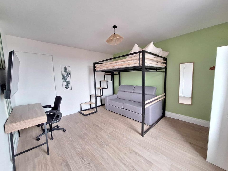 Communal lounge/ TV room, TV and multimedia, Photo of the whole room, Bedroom, bunk bed