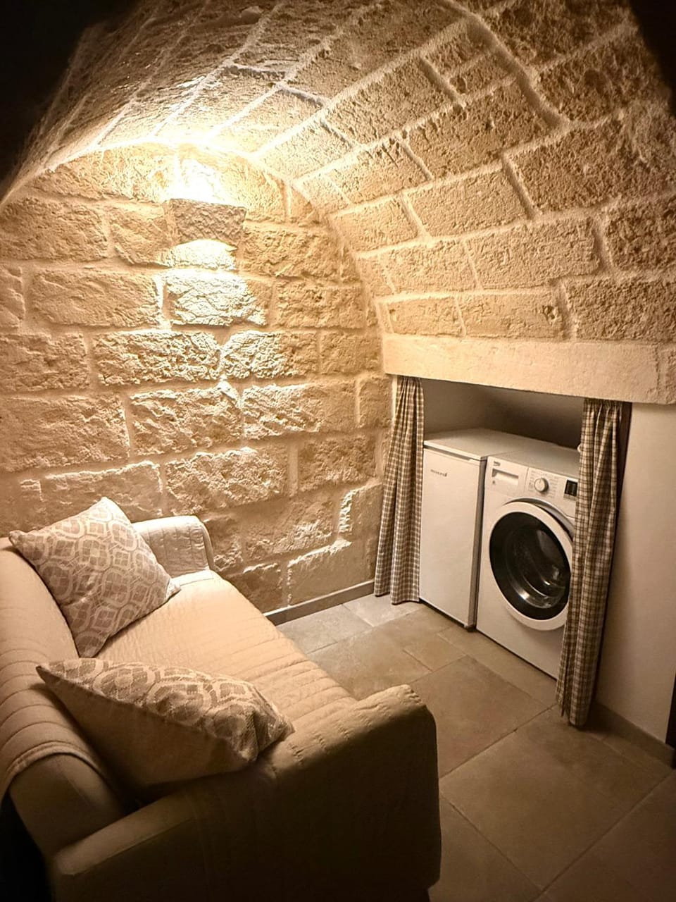 laundry, kitchen