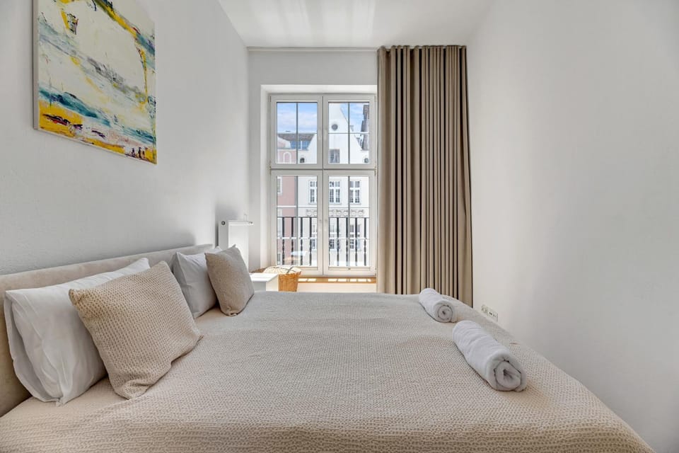 Bed, View (from property/room), Photo of the whole room, Bedroom, towels