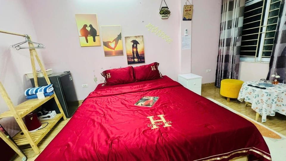 Bed, TV and multimedia, Photo of the whole room, Bedroom, wardrobe