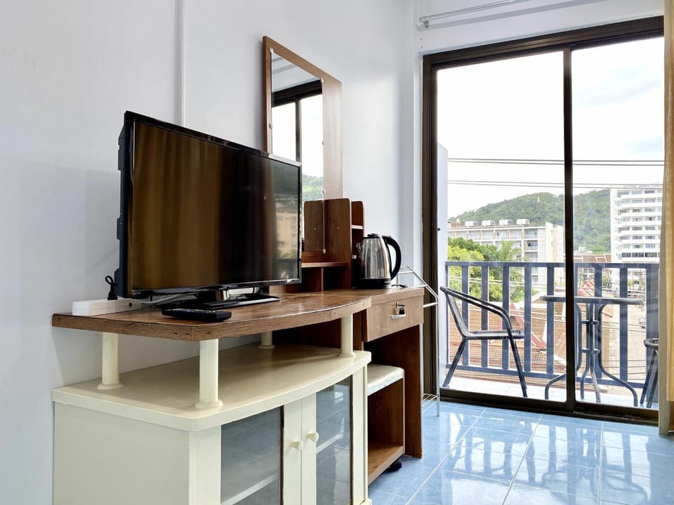 TV and multimedia, View (from property/room), Balcony/Terrace, minibar