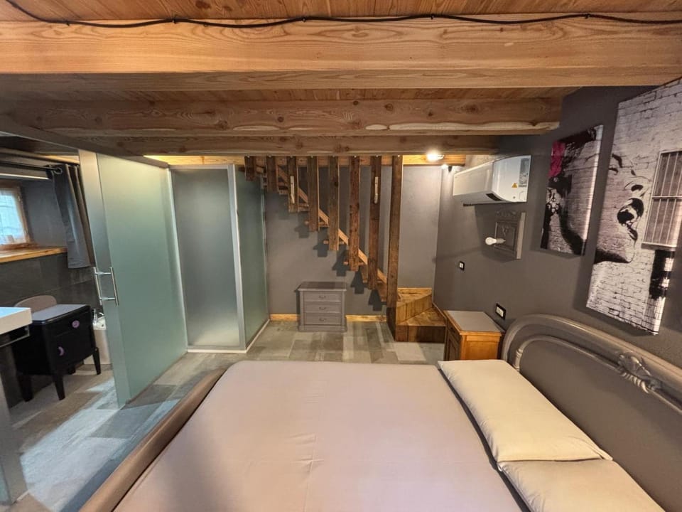 Shower, Bathroom, Bedroom