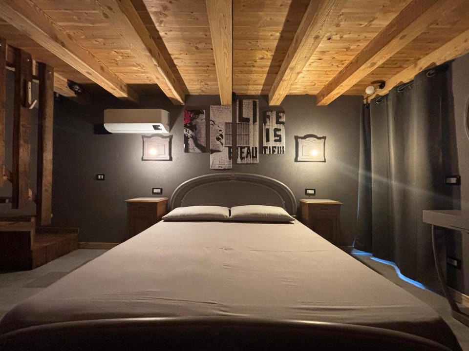 Bed, air conditioner