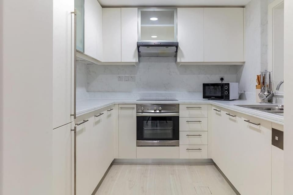 Coffee/tea facilities, Kitchen or kitchenette, dishwasher, stove
