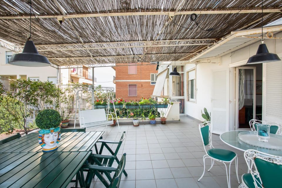 Sea Breeze beachfront home Apartment in Gaeta