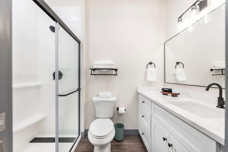 Walk to Atrium Peaceful Downtown Stay Apartment in Macon
