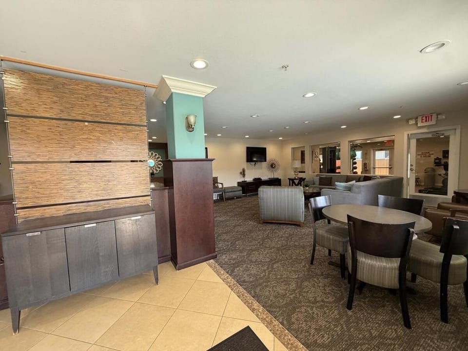 Banquet/Function facilities, Seating area