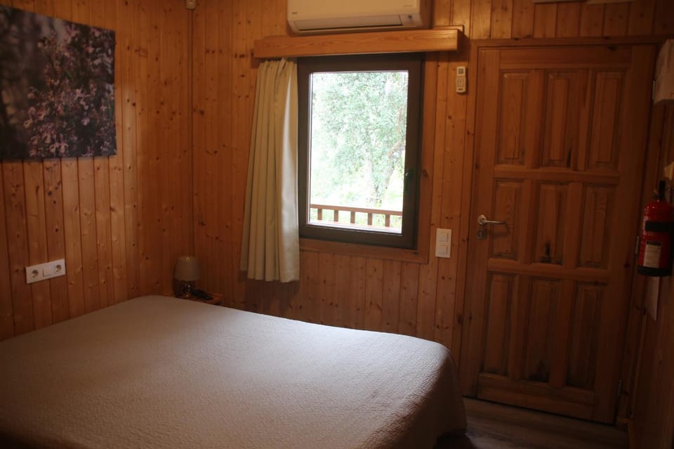 Bed, Bedroom, internet