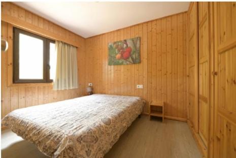 Bedroom, wardrobe