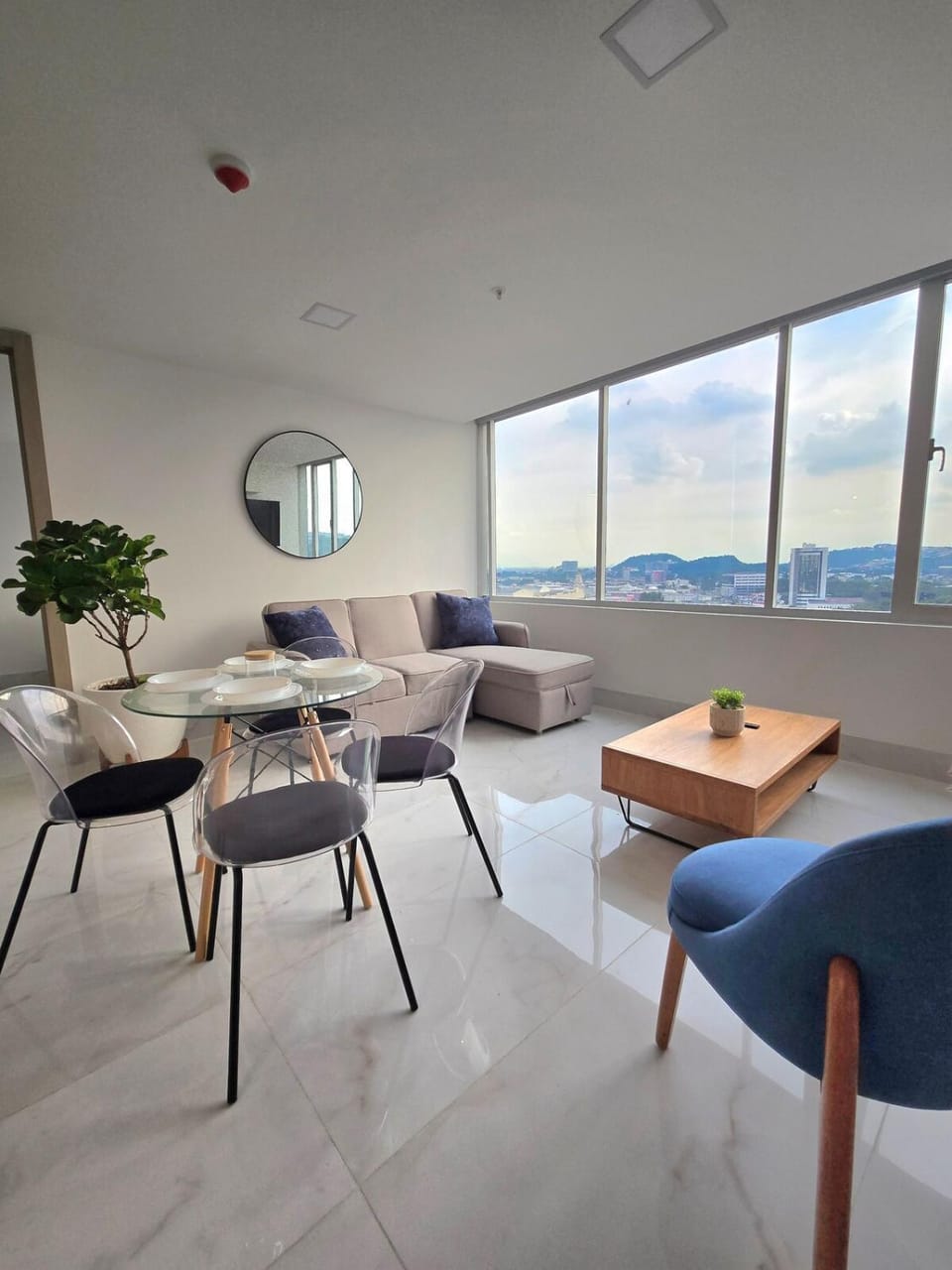 Luxury, Comfort, Parking Apartment in Guayaquil