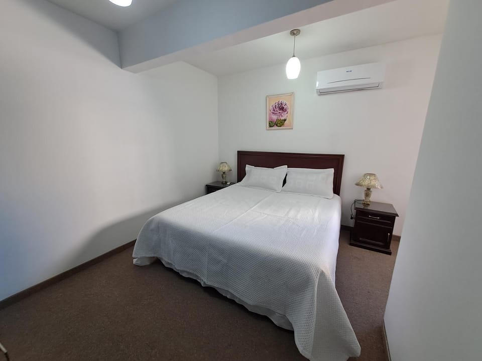 Bed, Photo of the whole room, Bedroom, air conditioner