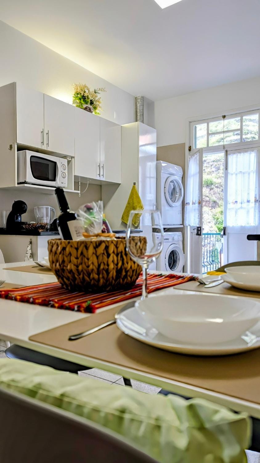 Banana Lovers - Farm View Apartment in Madeira District