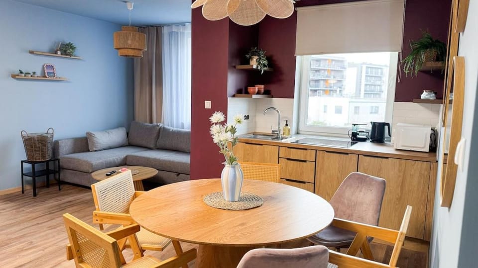 Blue Apartment with balcony - self check-in Apartment in Warsaw