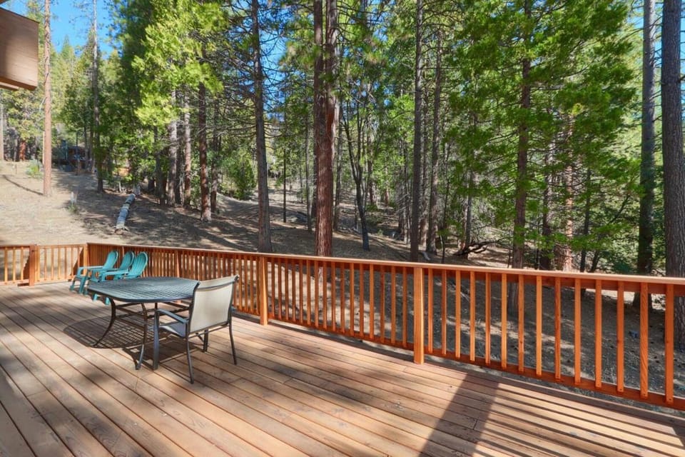 10B Arrow Lodge House in Sierra Nevada