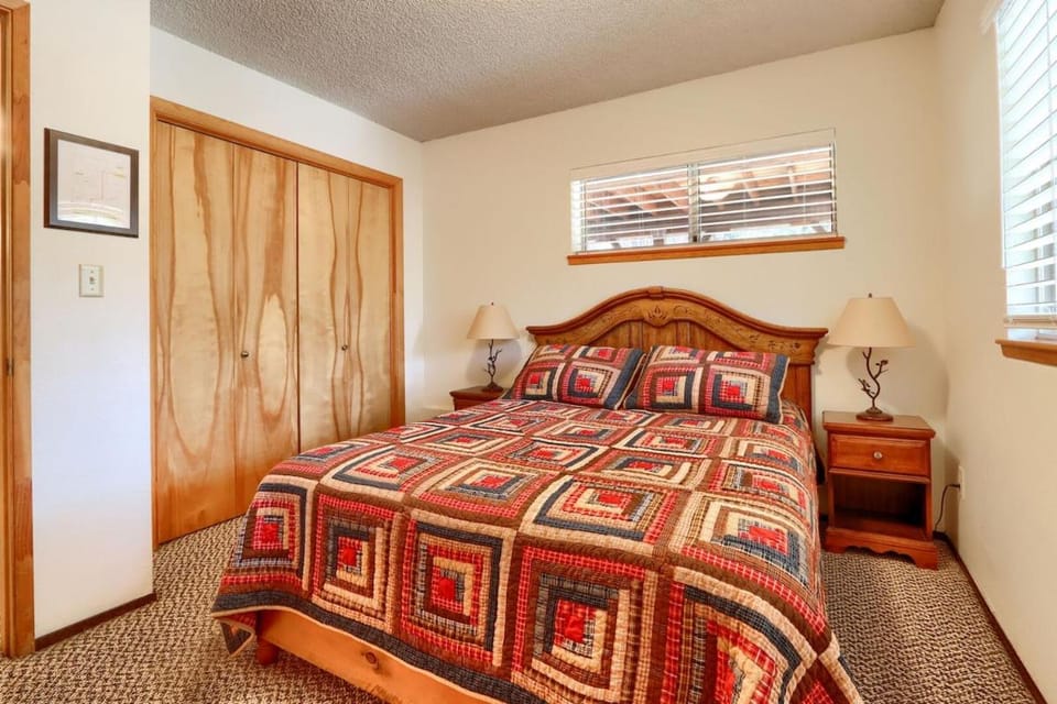 10B Arrow Lodge House in Sierra Nevada