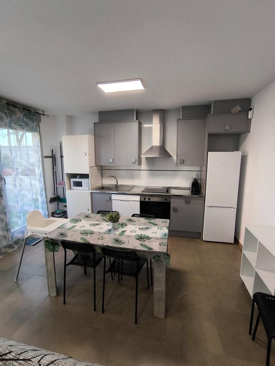 Kitchen or kitchenette, Dining area, dishwasher, oven, stove