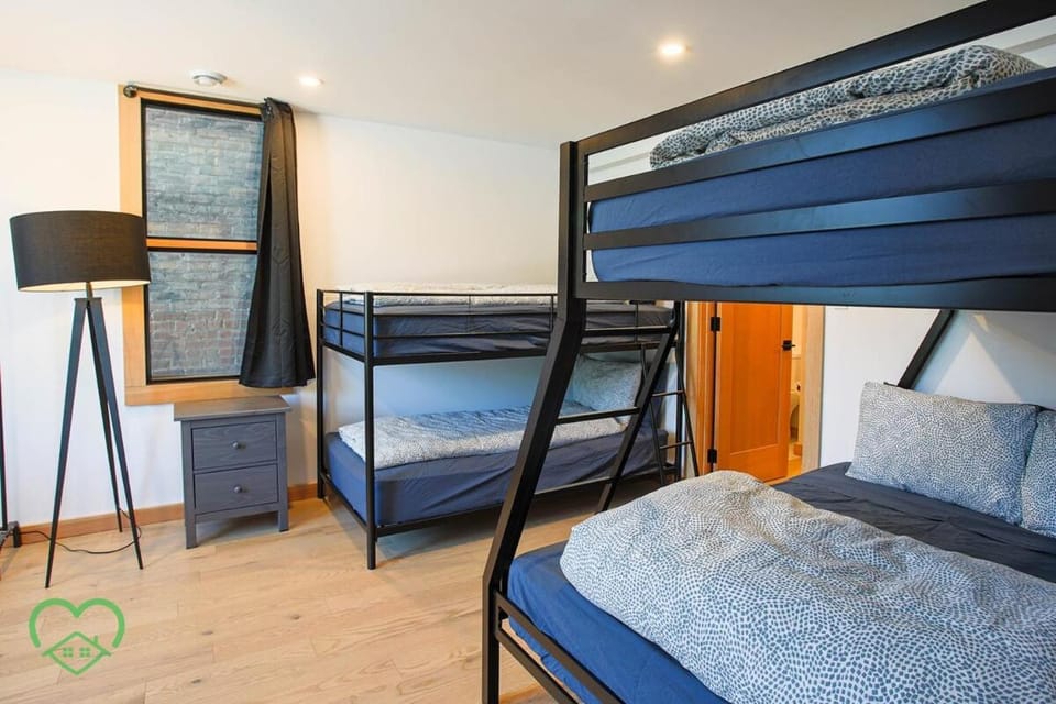 Bed, bunk bed