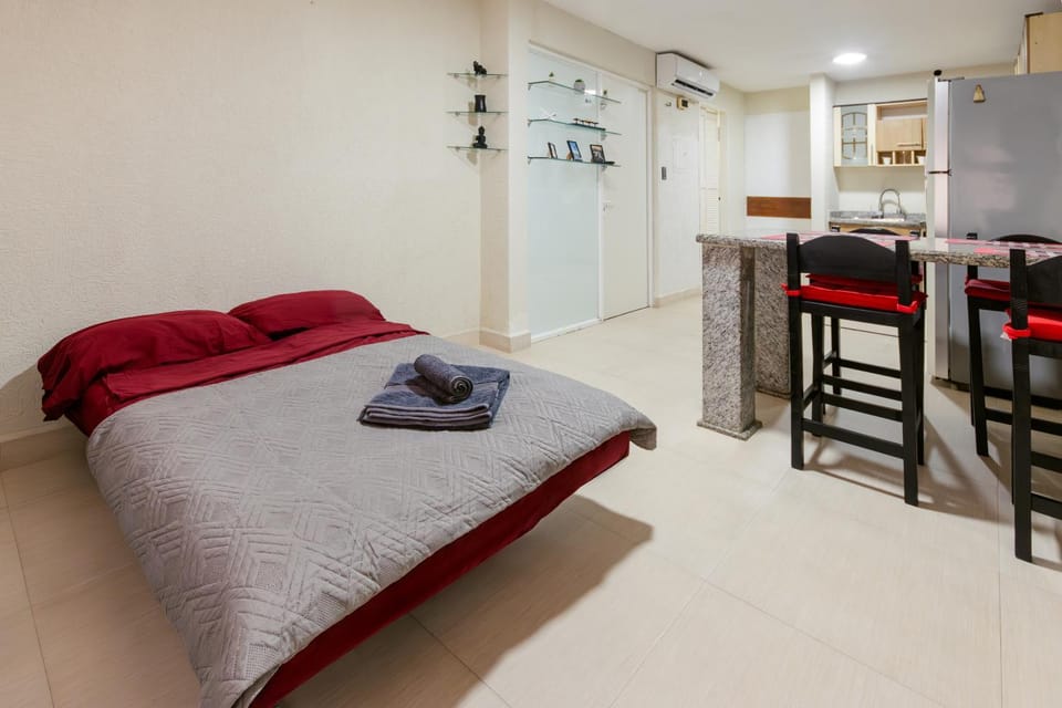 Living room, Dining area, towels