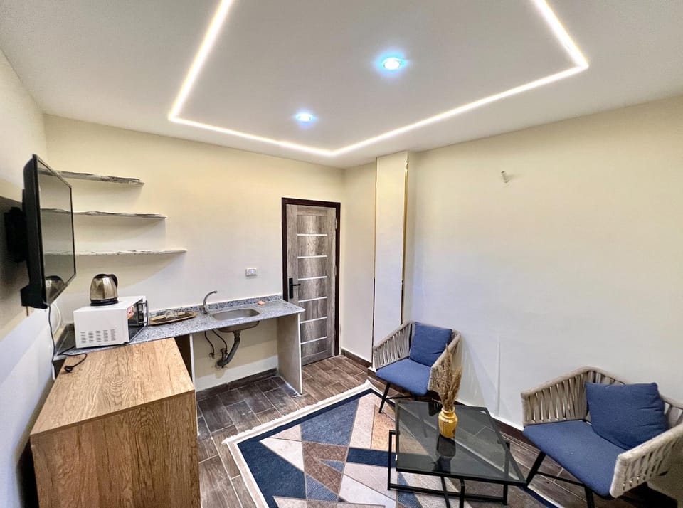TV and multimedia, Kitchen or kitchenette, Living room, Seating area, Dining area, minibar