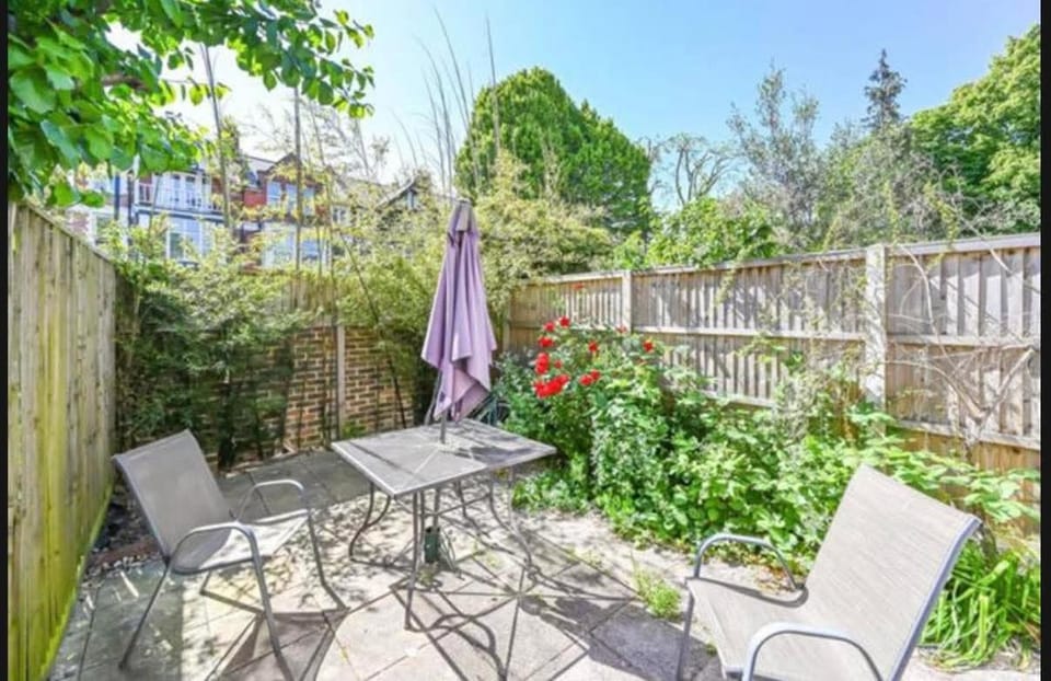 Your home Bed and Breakfast in London