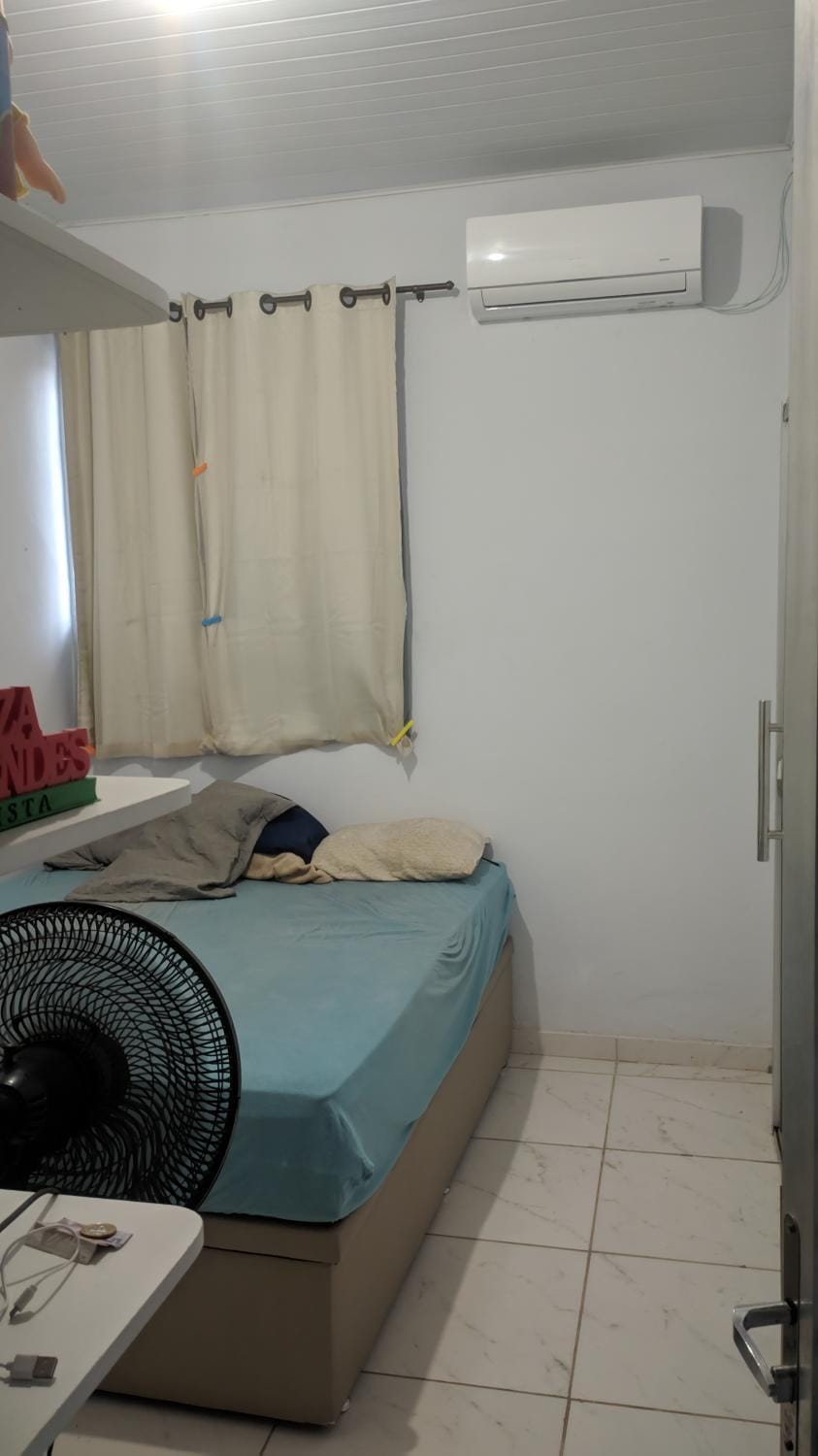 Bed, Bedroom, air conditioner