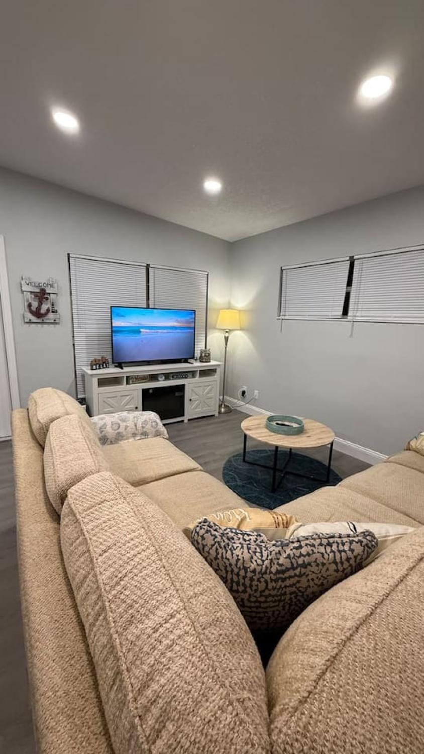 TV and multimedia, Living room, Seating area