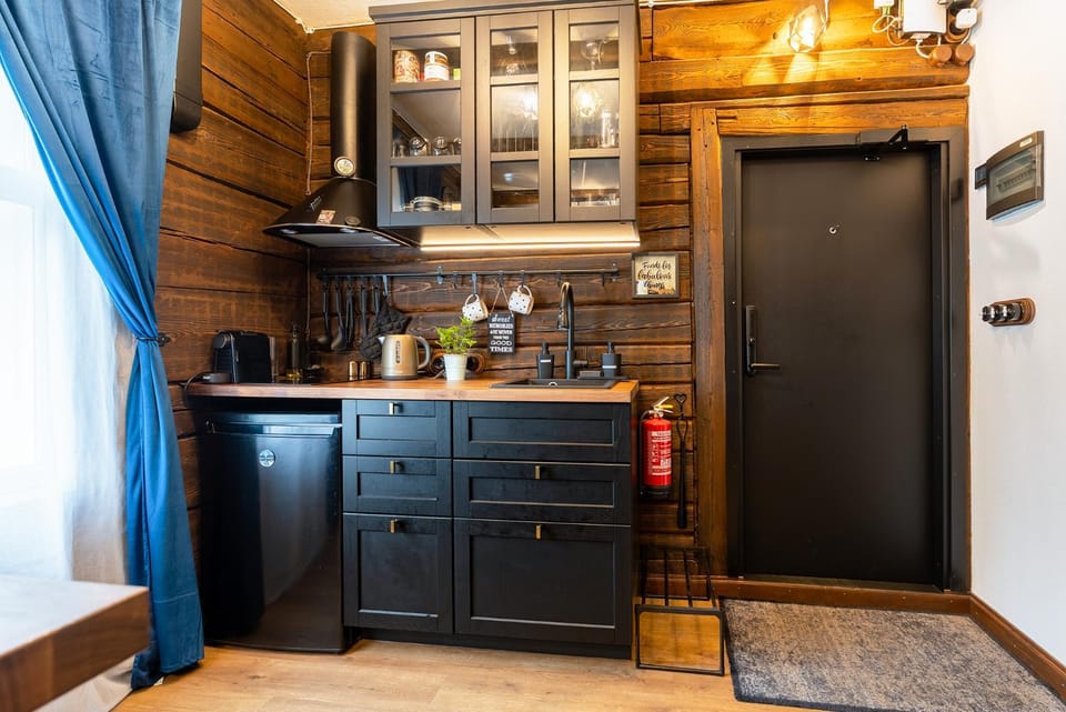 Kitchen or kitchenette, kitchen