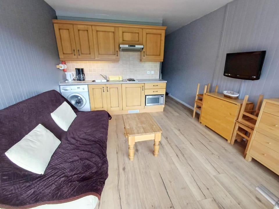 Property building, Living room, Other