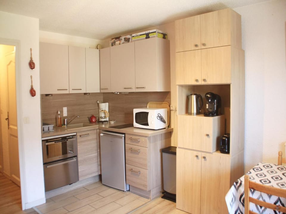 Property building, Kitchen or kitchenette, Other