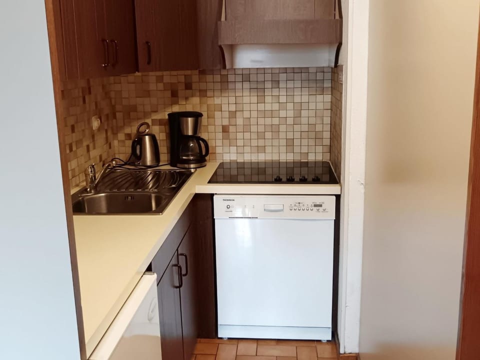 Property building, Kitchen or kitchenette, Other