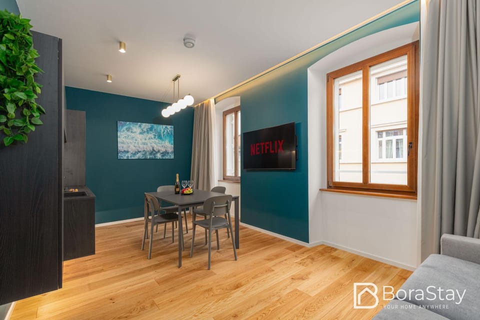 Ocean - Trieste Center Apartment in Trieste