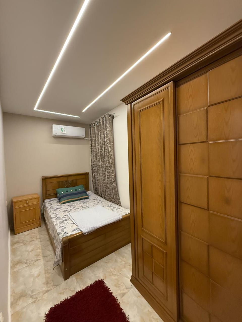 Bed, Photo of the whole room, Bedroom, wardrobe, air conditioner