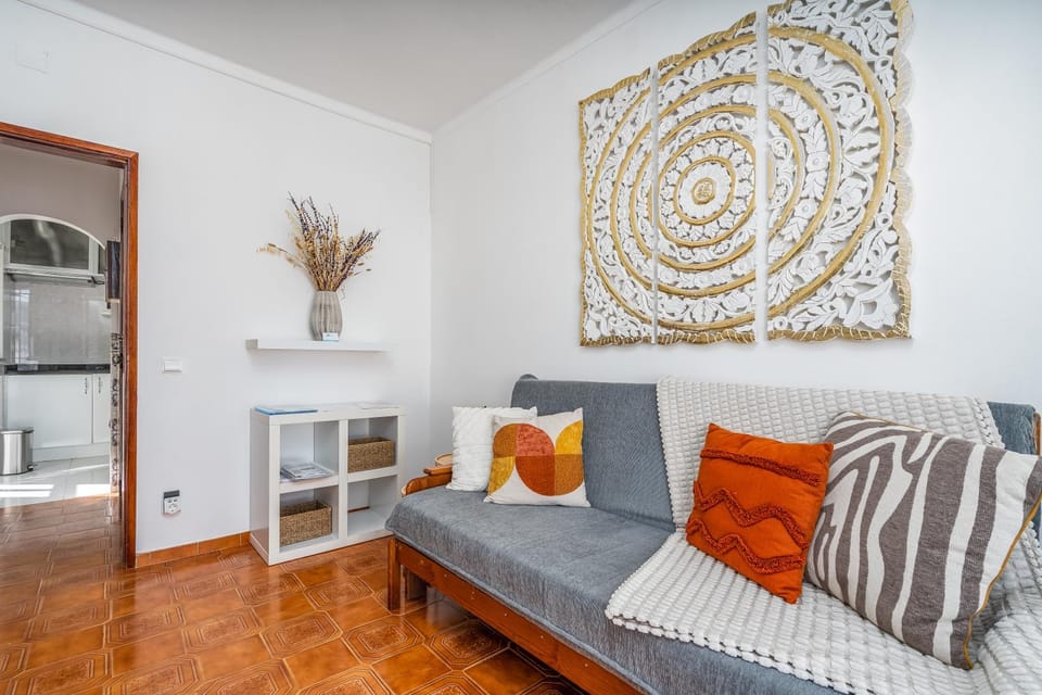 Spring, People, Summer, View (from property/room), Living room, Photo of the whole room, Decorative detail, Decorative detail, Autumn, On site, Guests, Entertainment, children, older children, Family, internet, air conditioner