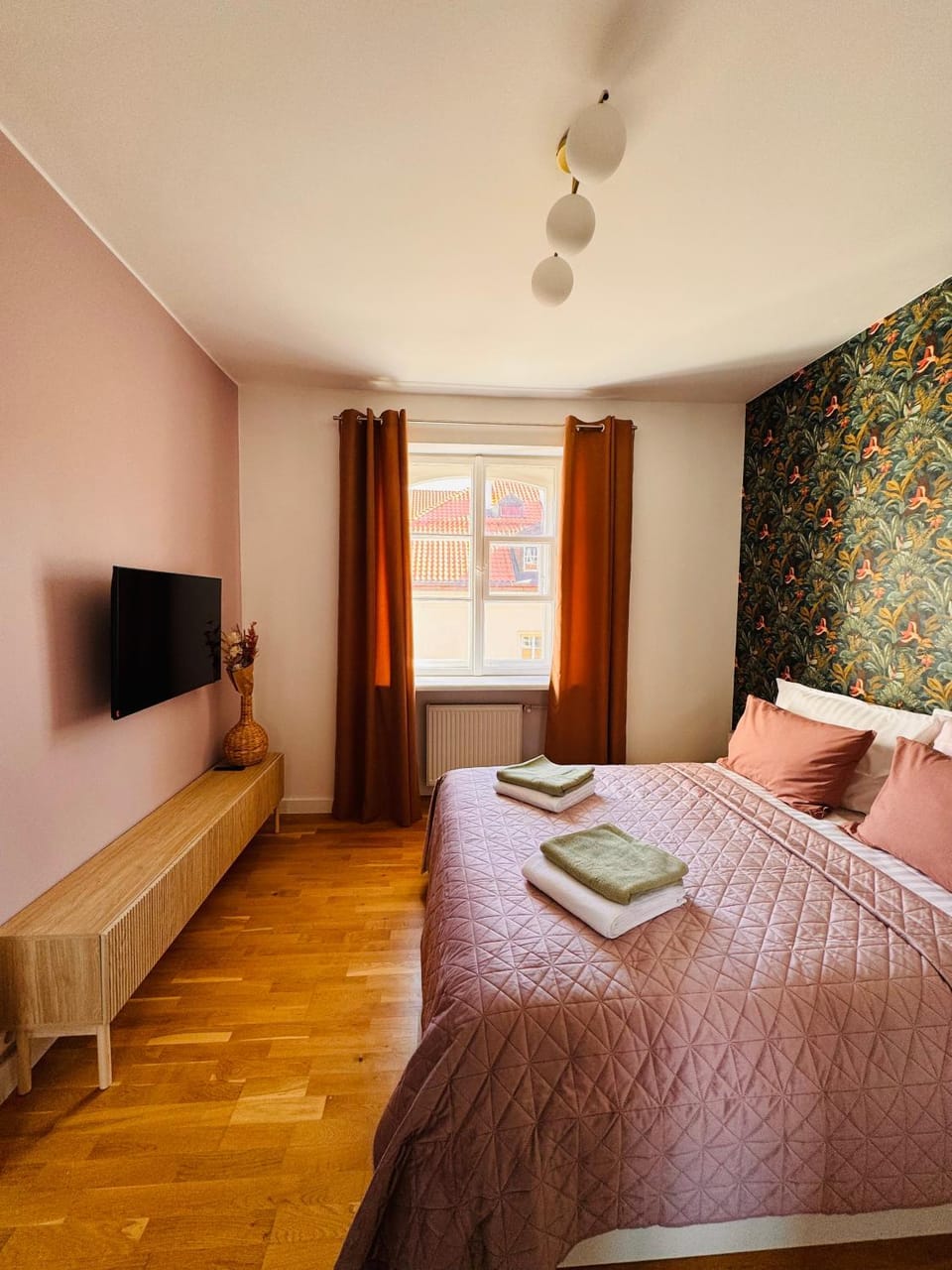 TV and multimedia, Bedroom, towels