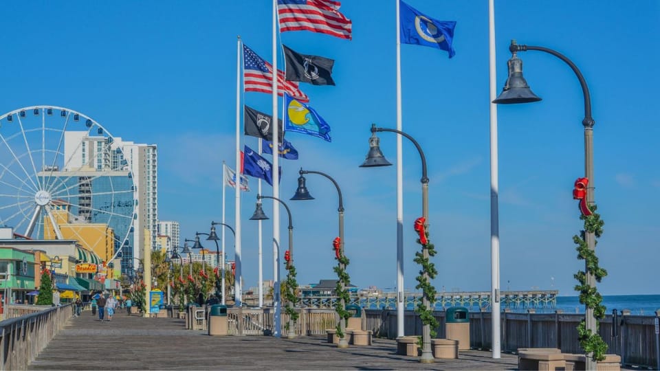 Blue Wave Retreat in Heart of Myrtle Beach House in Myrtle Beach