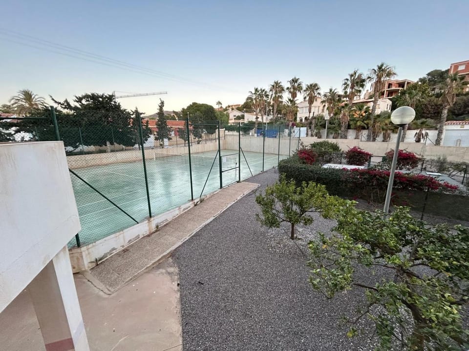 Tennis court