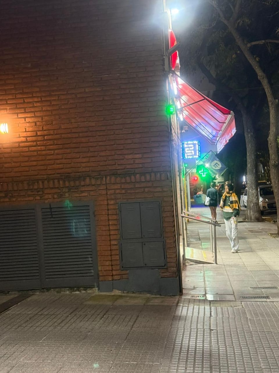Alquiler Palermo por dia Juncal 4540 a pasos Rural Embajadas 1 2 3 4 5 personas cochera opcional Se solicita seña y número de contacto Apartment in Buenos Aires