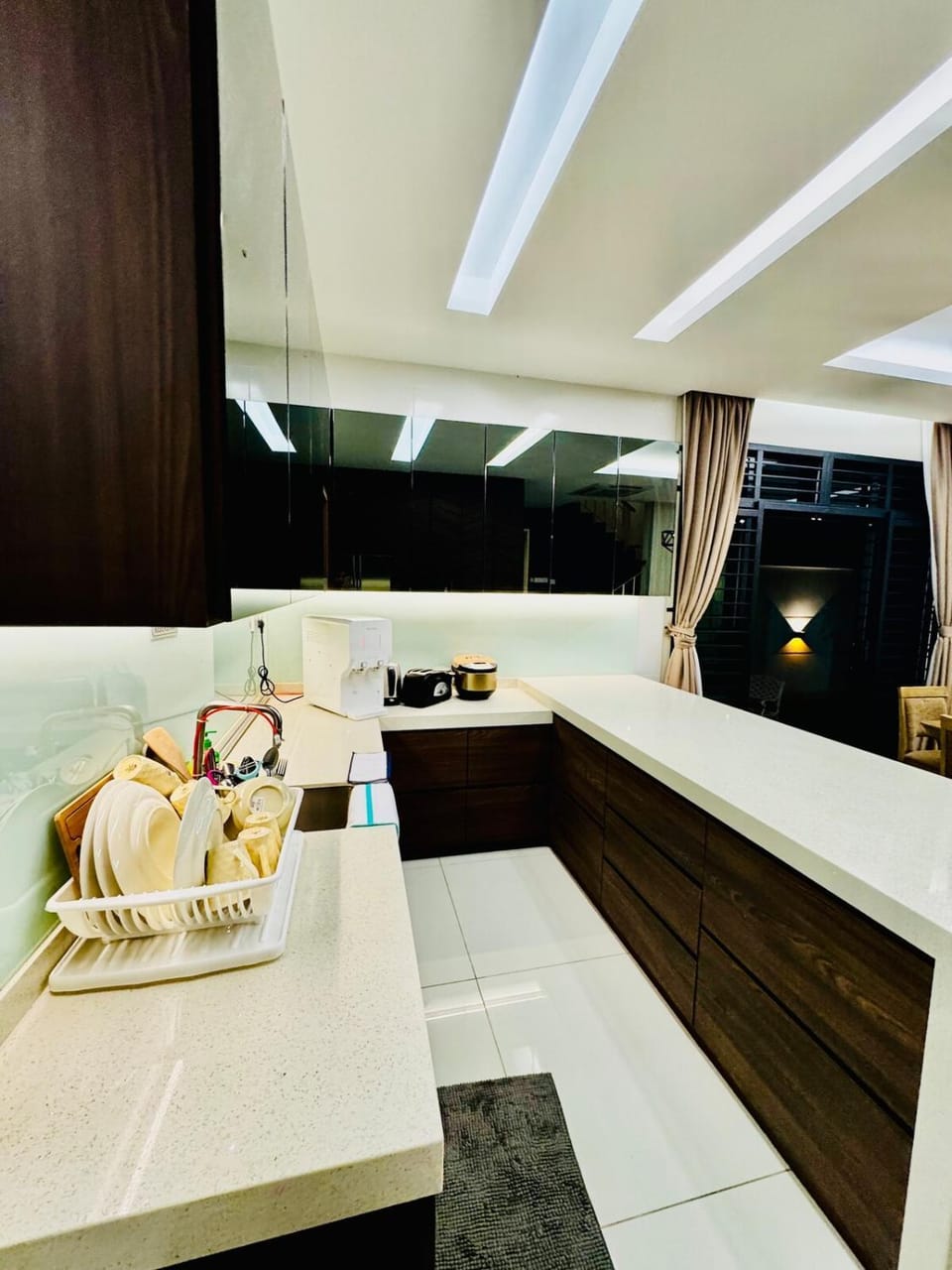 Opulent Villa for 20pax BBQ, Steps to Beach Market Villa in Batu Ferringhi, Penang, Malaysia